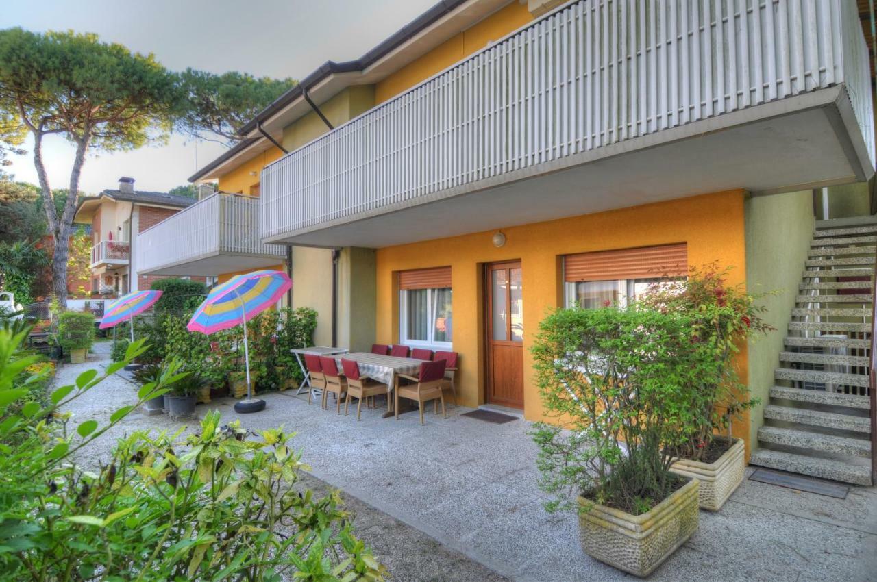Residence Villa Laura Lignano Sabbiadoro Eksteriør billede