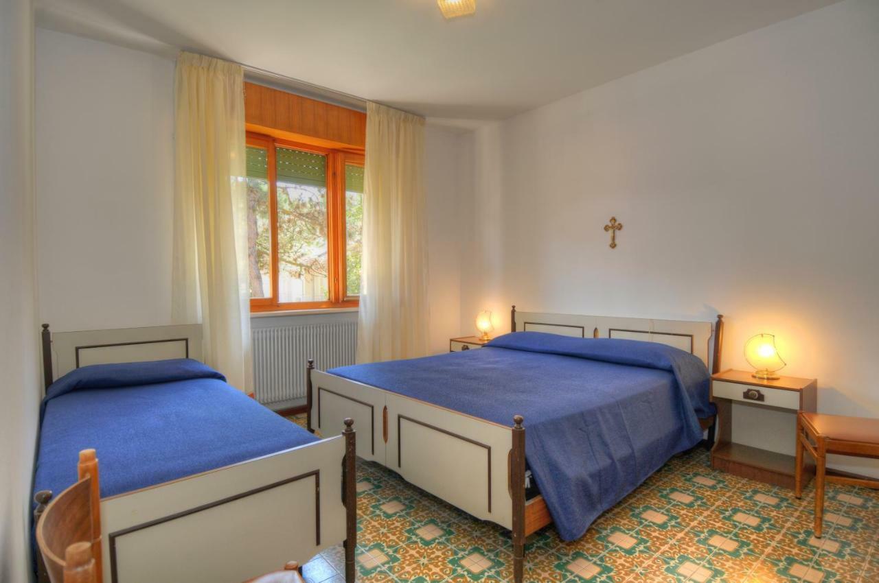 Residence Villa Laura Lignano Sabbiadoro Eksteriør billede