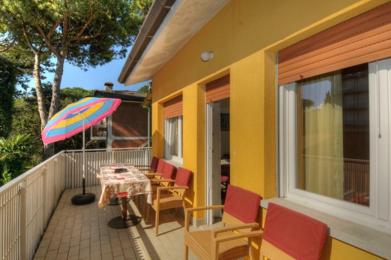 Residence Villa Laura Lignano Sabbiadoro Eksteriør billede