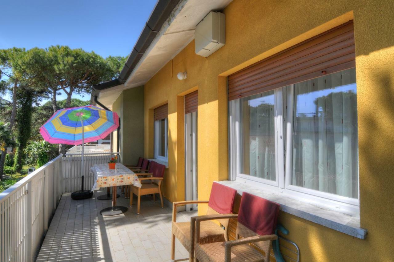 Residence Villa Laura Lignano Sabbiadoro Eksteriør billede